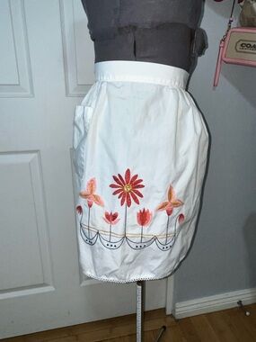 Source Unknown White Skirt with Red and Pink Floral Embroidery